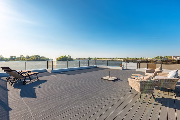 Benefits of Capped Composite Decking – Durability & Style